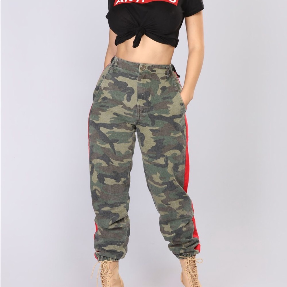 Women’s Camo Pants